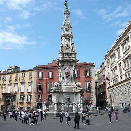 Napoli Sottosopra Chiaia Apartment Exterior photo
