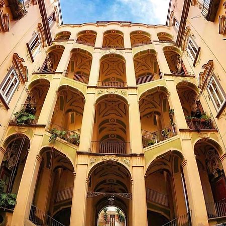 Napoli Sottosopra Chiaia Apartment Exterior photo