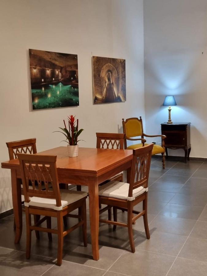 Napoli Sottosopra Chiaia Apartment Room photo