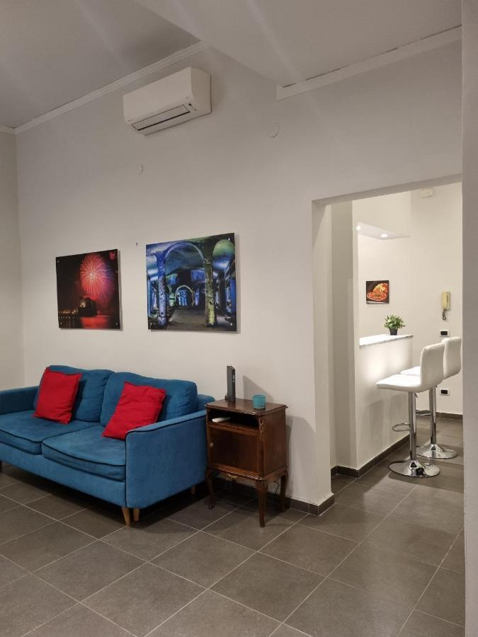 Napoli Sottosopra Chiaia Apartment Exterior photo