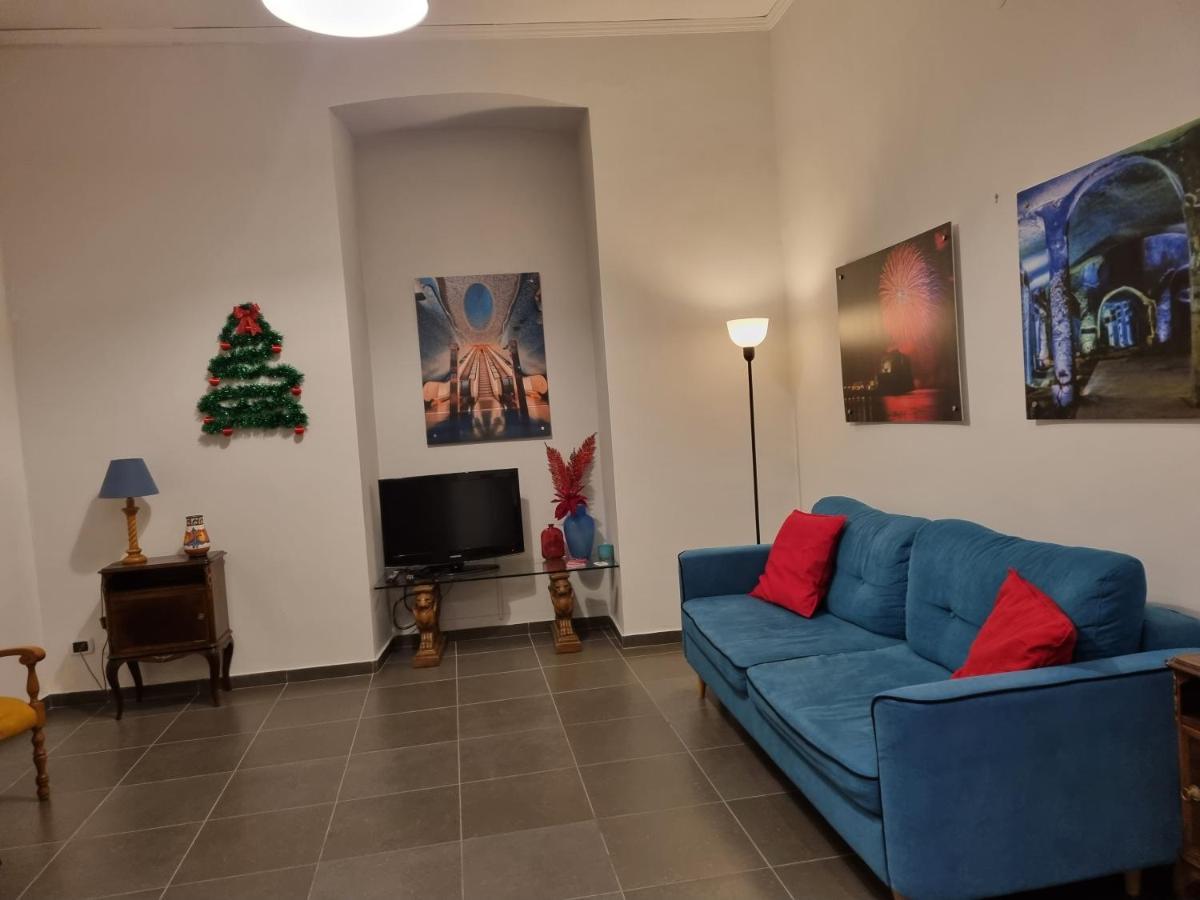Napoli Sottosopra Chiaia Apartment Exterior photo
