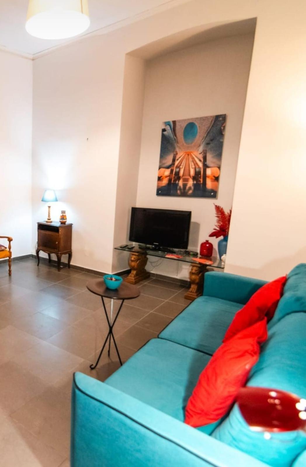 Napoli Sottosopra Chiaia Apartment Exterior photo