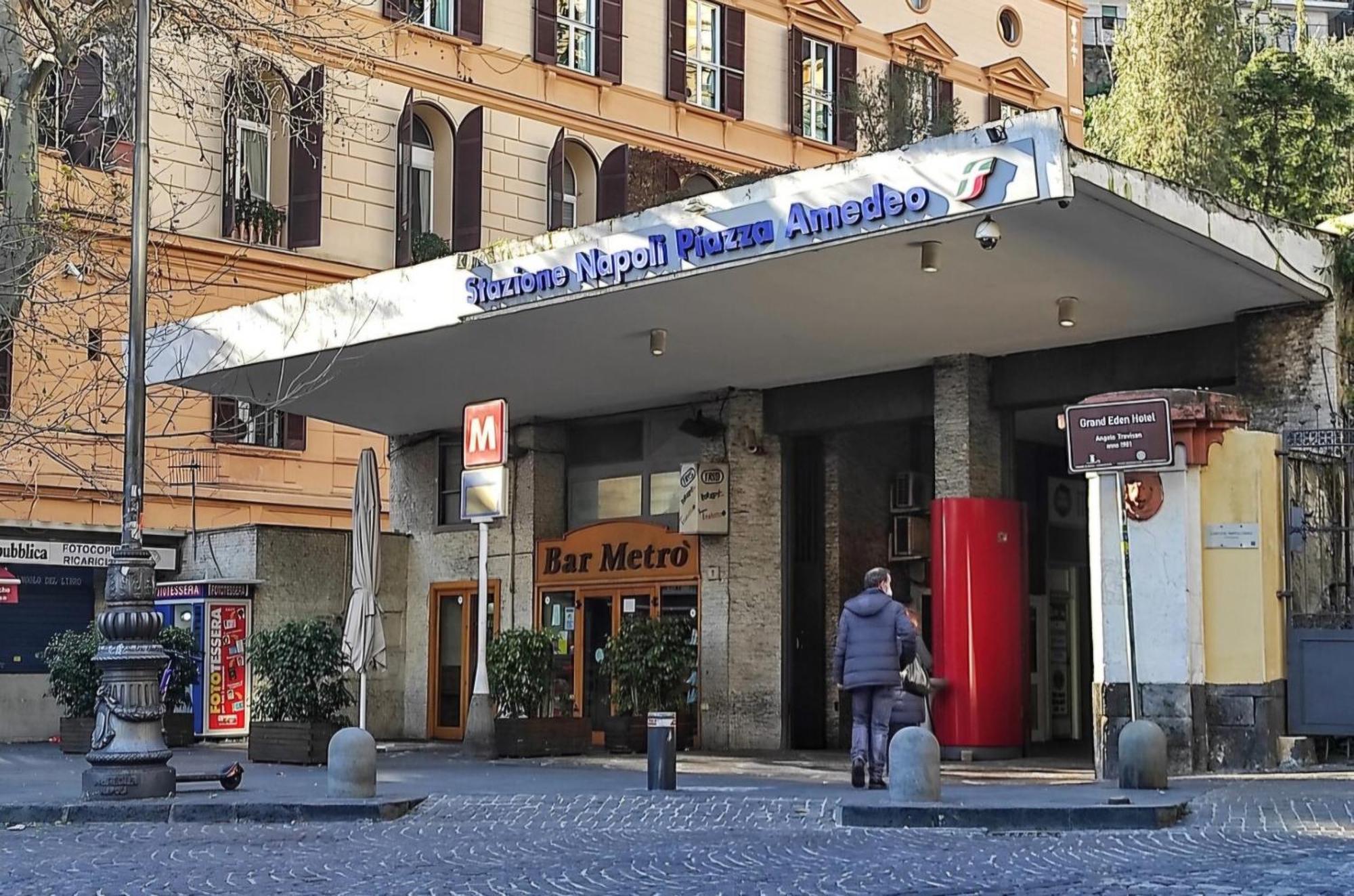 Napoli Sottosopra Chiaia Apartment Exterior photo
