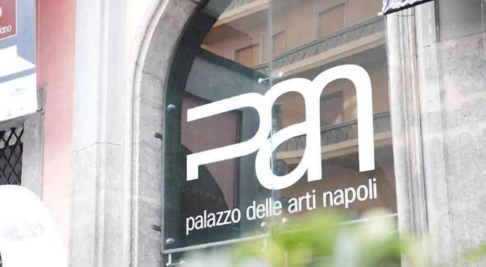 Napoli Sottosopra Chiaia Apartment Exterior photo