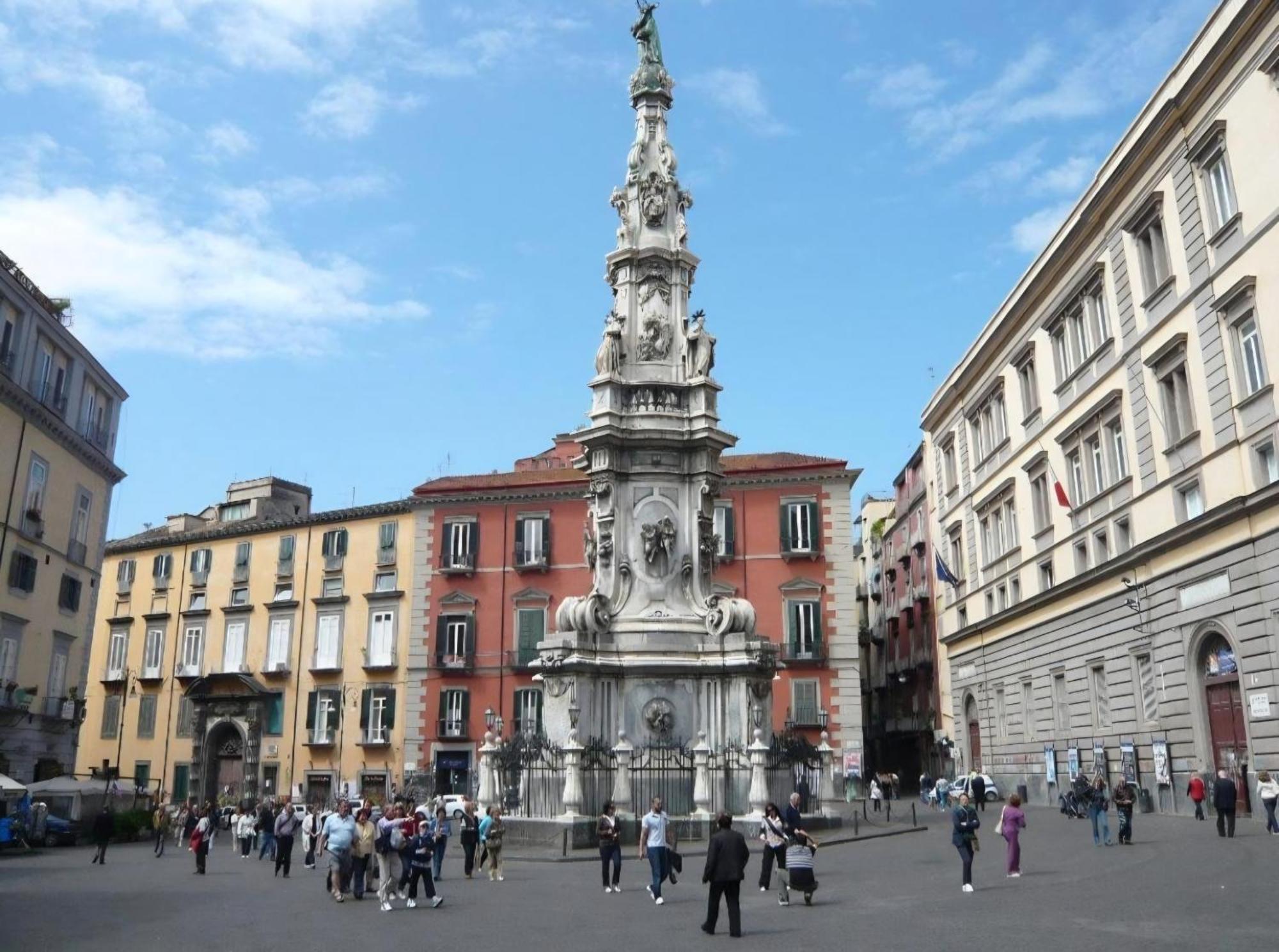 Napoli Sottosopra Chiaia Apartment Exterior photo